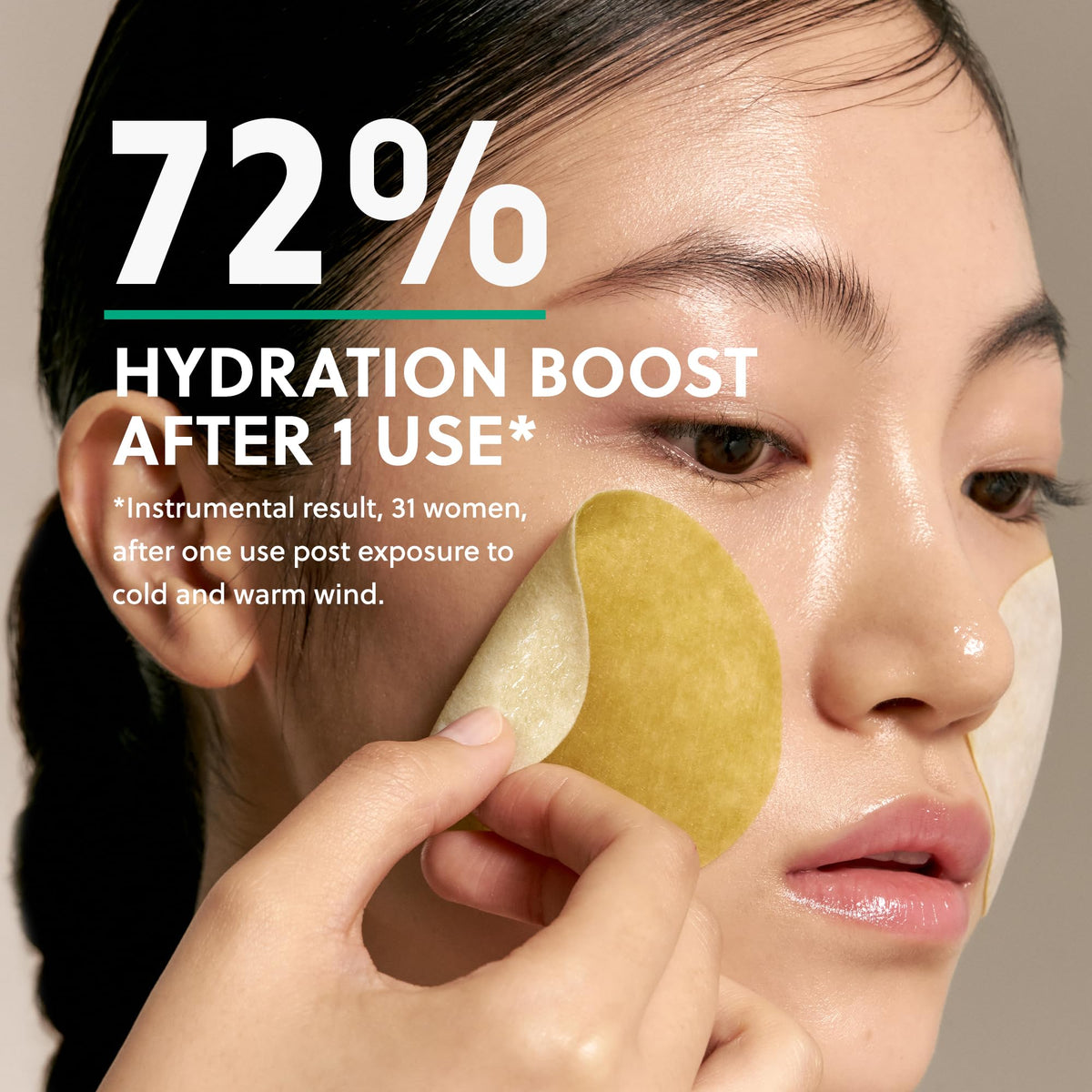 HANYUL Artemisia dual-layer pads calm overheated skin quickly.