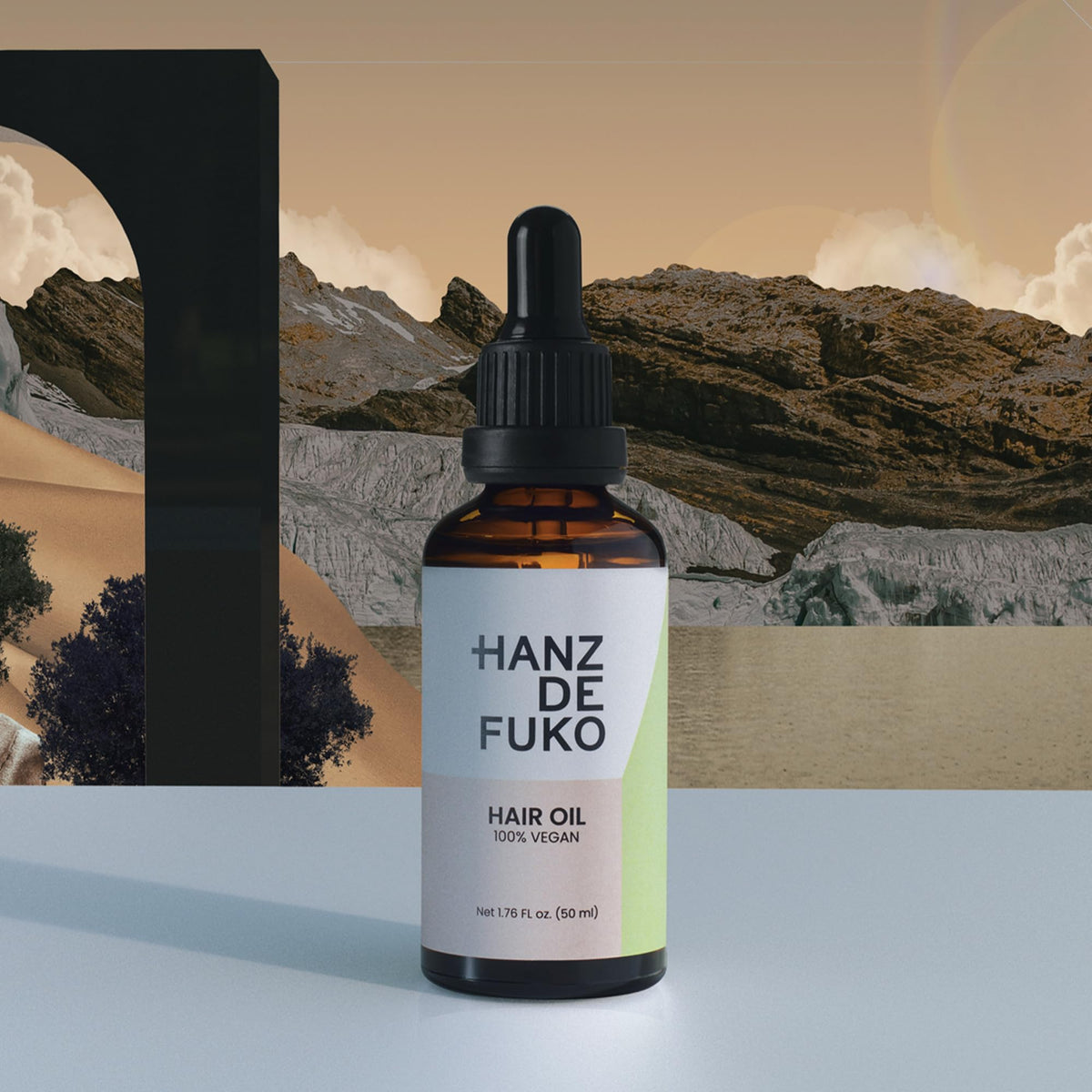 Close-up of Hanz de Fuko vegan oil texture on hair
