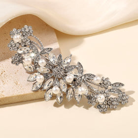 Hapibuy elegant pearl hair barrette showcases a sparkling, luxurious look.