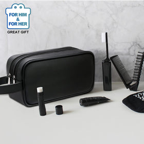 HappyDavid dual-compartment layout helps organize grooming essentials efficiently