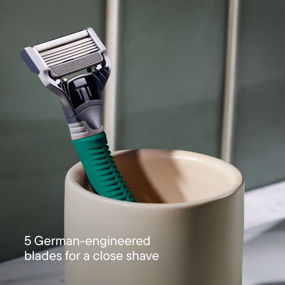 Harry's Travel Blade Cover keeps blades safe in your TSA-approved kit.
