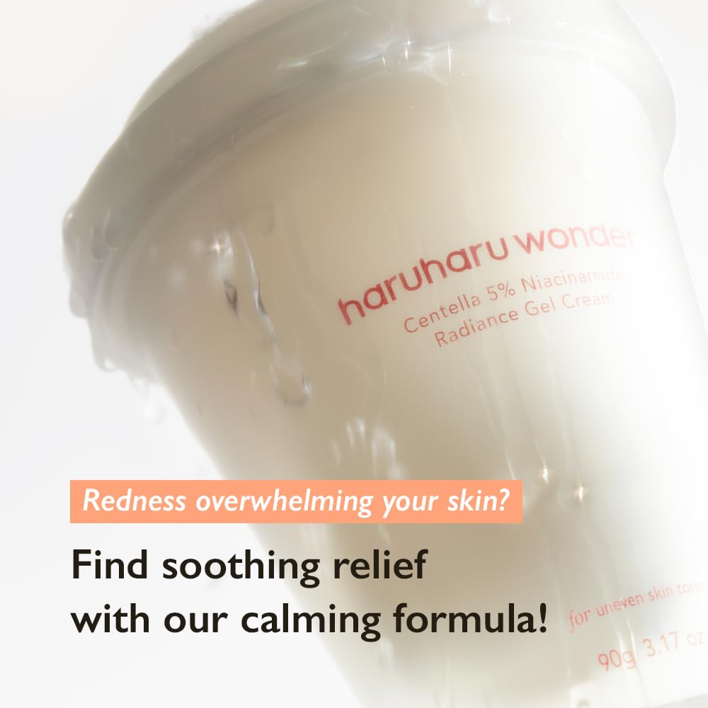 HARUHARU Wonder Centella application on face demonstrates smooth spread.