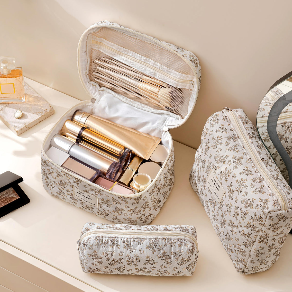 HBselect cotton quilted bag with gold zipper detail keeps items neatly organized