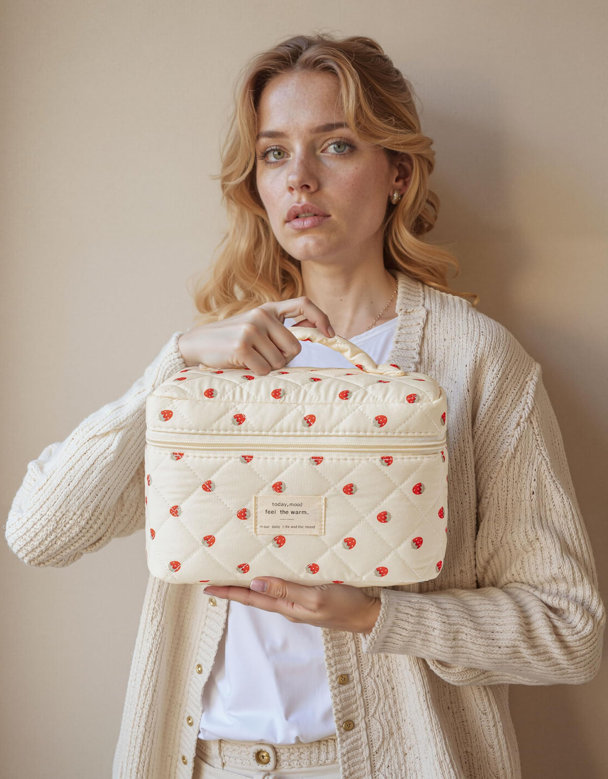 HBselect multi-purpose bag serving as cosmetics, toiletries, or pencil pouch.