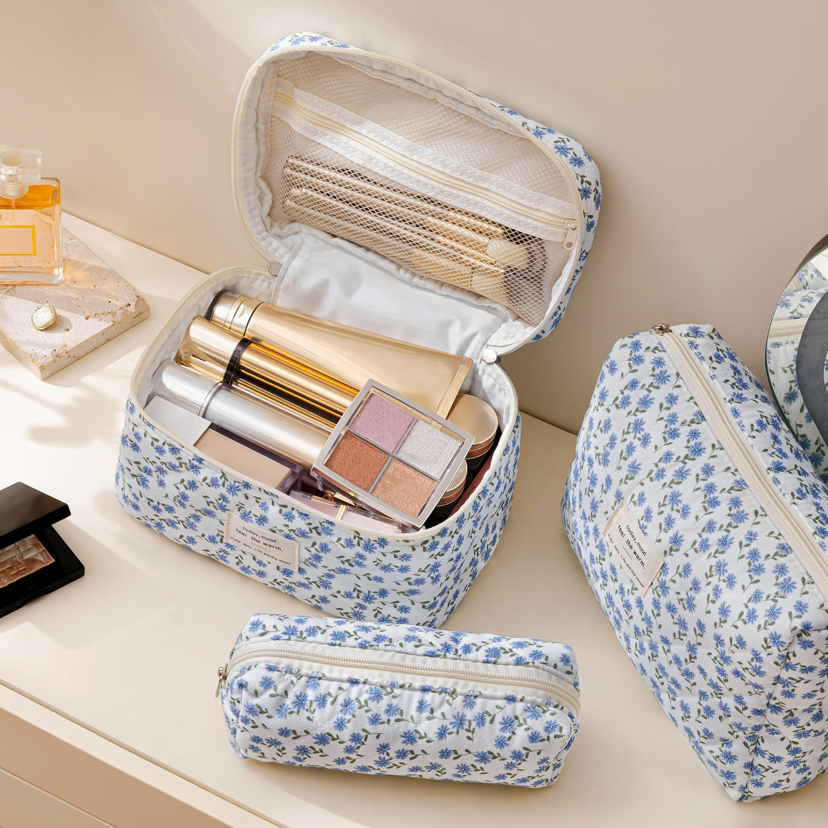 HBselect large-capacity makeup bag front view for storing full cosmetic kit.