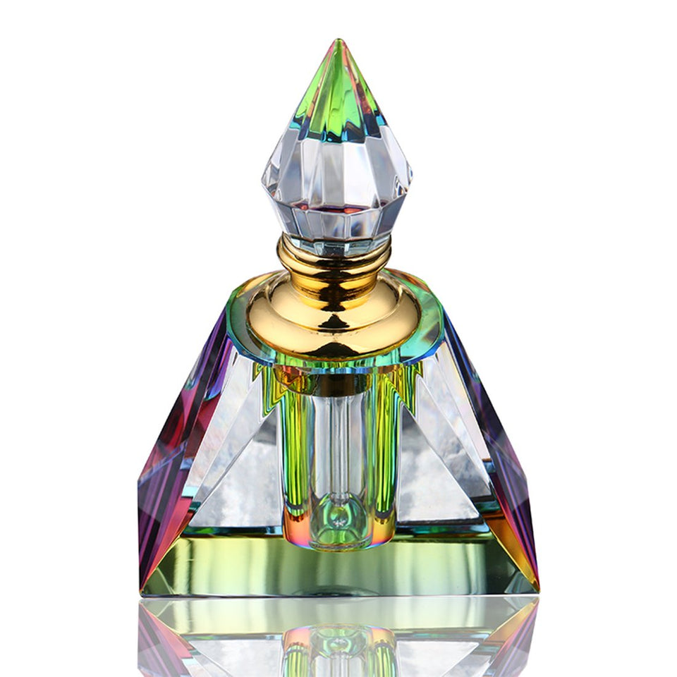H&D HYALINE & DORA vintage bottle in rectangular pyramid shape with 3ml capacity.