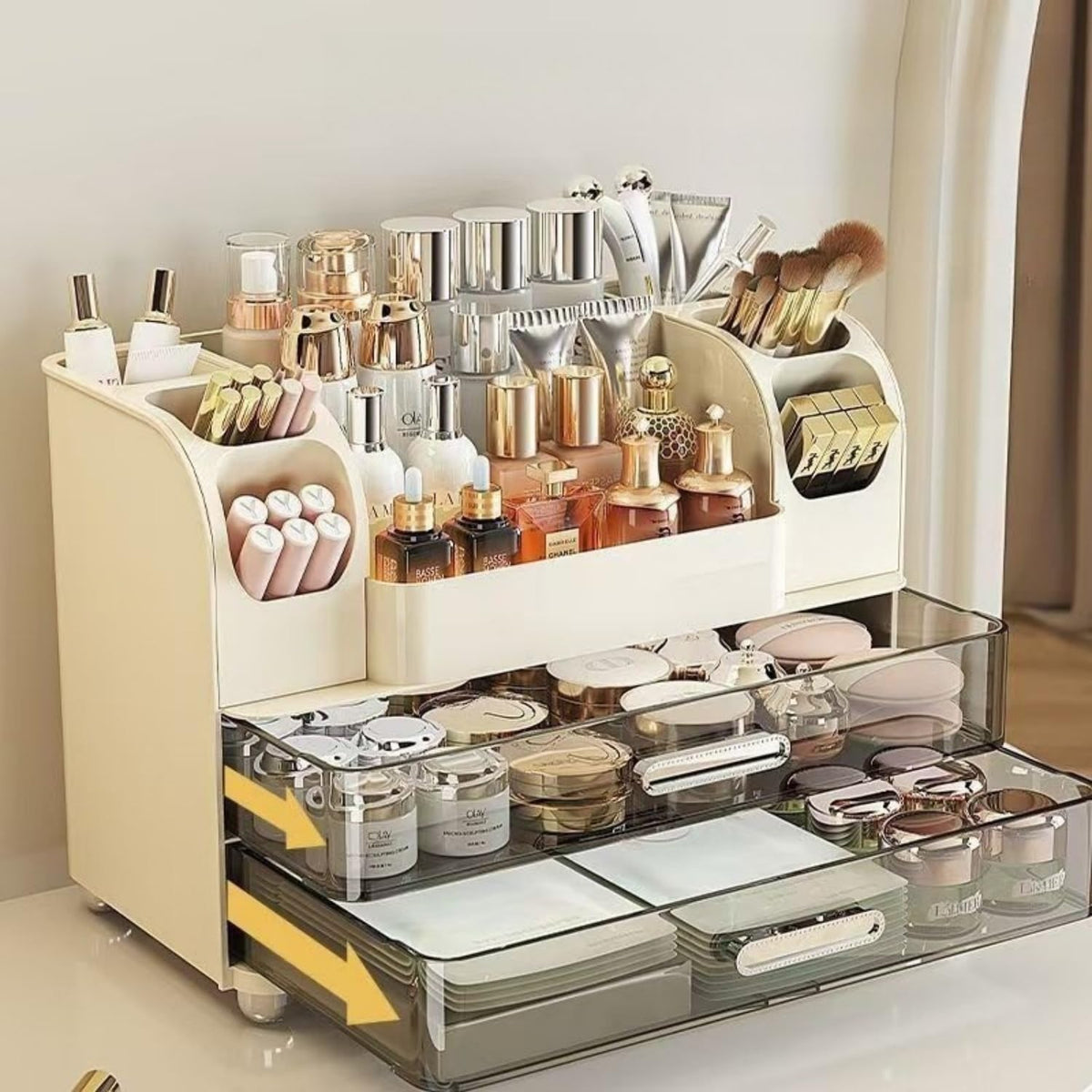 Heaime lipstick and nail polish compartments simplify selection and storage