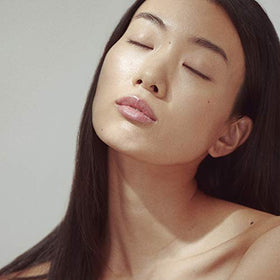 USA-made production photo of Henné lip tint