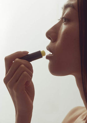 USDA Organic and Cruelty-Free label on Henné Organics Lip Balm V2.