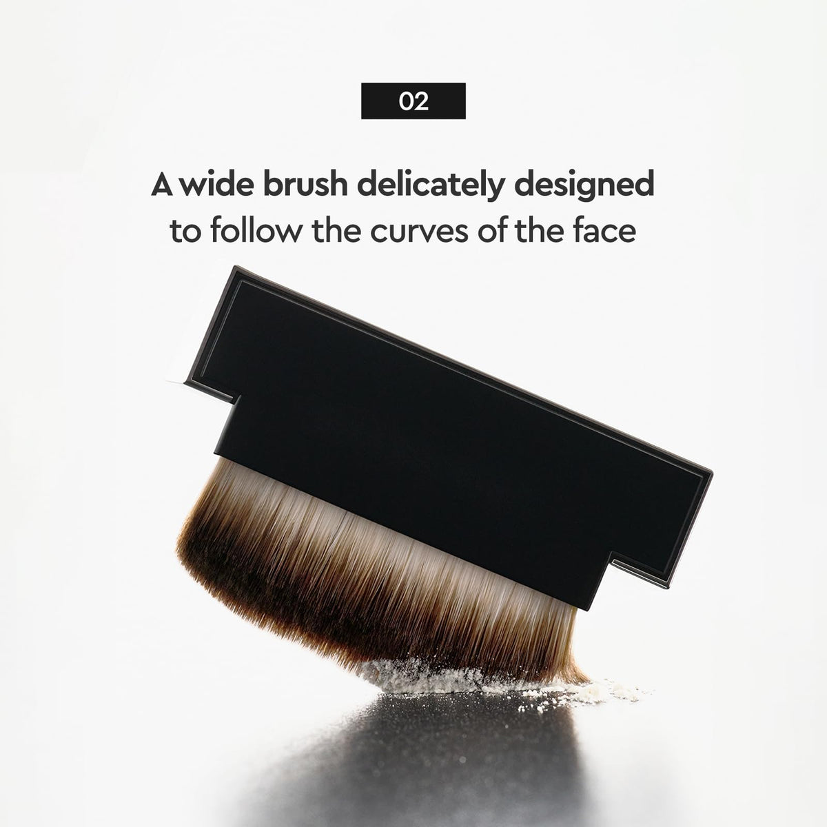 HERA Airy Blurring Primer controls oil for a shine-free complexion.