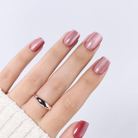 Herlight daily and holiday ready cat eye nails in rose pink