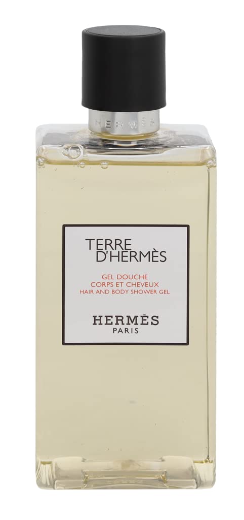 Generous foam forms on skin from Terre d’Hermes shower gel