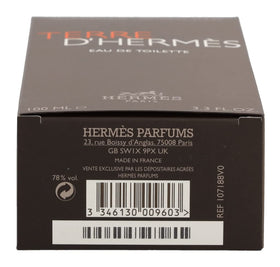 Hermès Terre d’Hermès base notes cedar and vetiver anchor the scent.