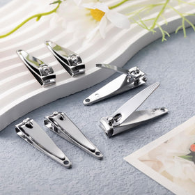 HESTYA portable set with hanging-ready design for travel and on-the-go use.