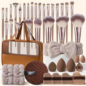 HGHDBT brown makeup brushes set with case for portable, organized storage.