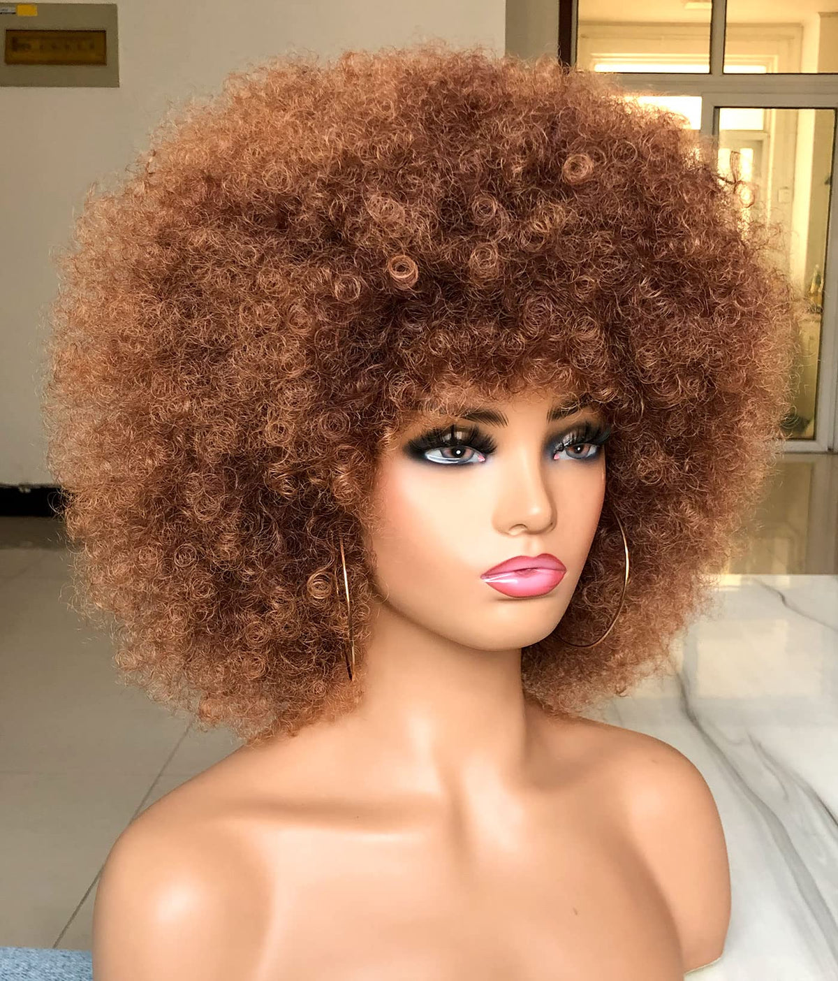 HIHOO premium synthetic fiber close-up highlights soft, durable texture.