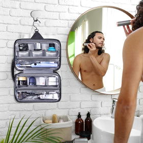 HILOMON travel-ready toiletry bag in use for daily or trip storage.