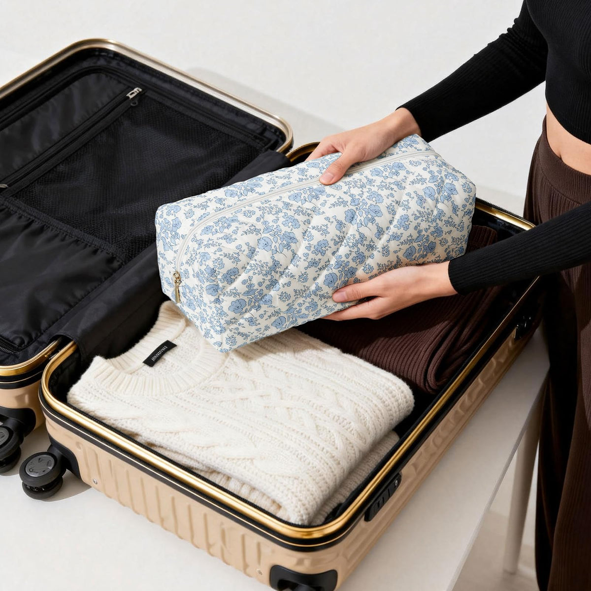 HiTotes multi-use floral case doubles as toiletry or makeup bag.