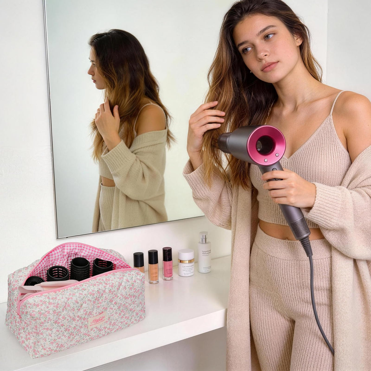 HiTotes hair tools travel bag soft padding close-up highlighting cushioning and protection