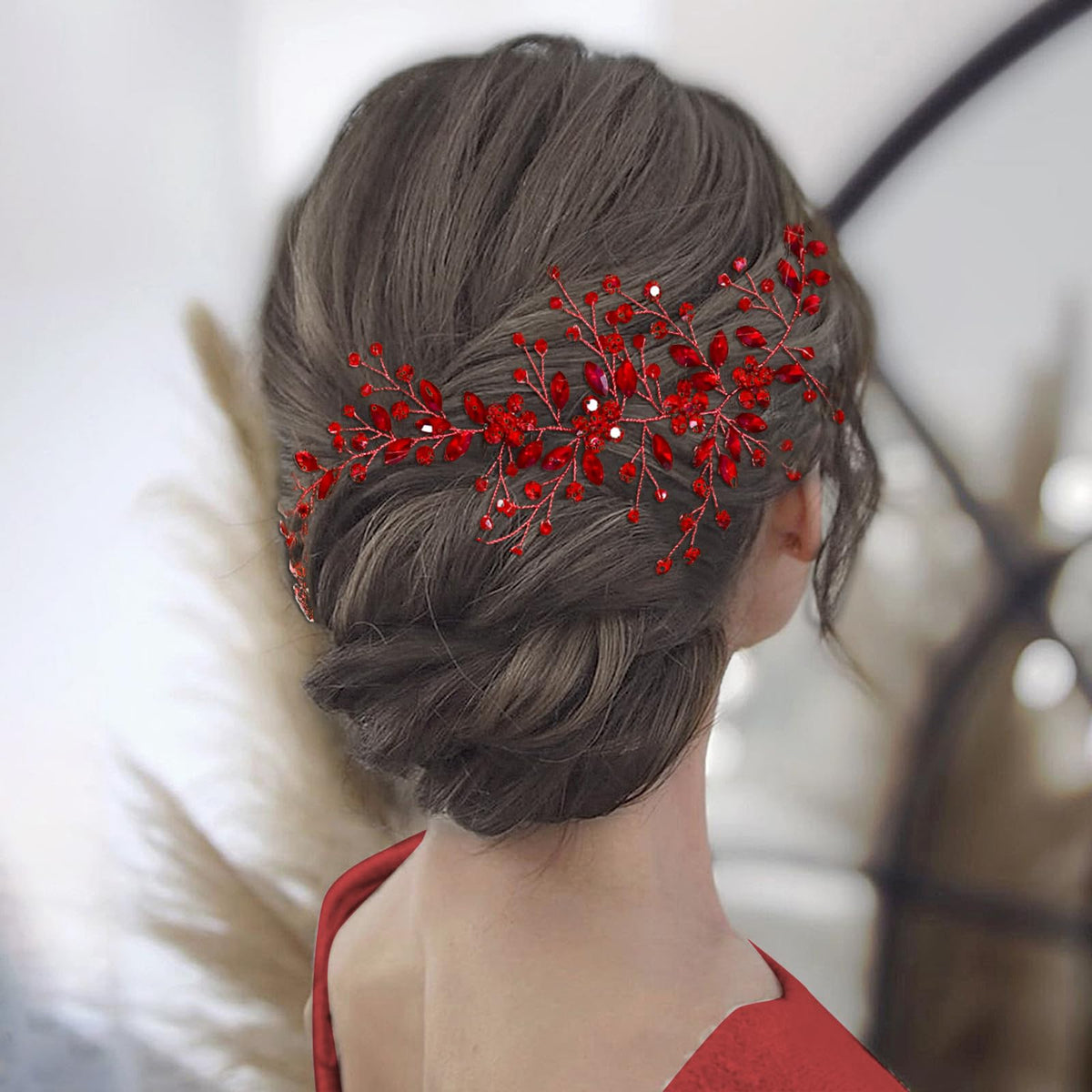 HNYYX Vintage style headband worn by bride shows charm and versatile styling.