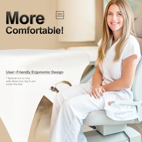 Holits bed cover features wrinkle-free fabric for a tidy studio.
