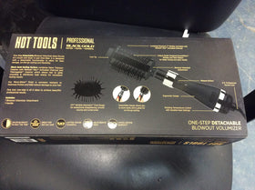 HOT TOOLS Boartech bristles glide through hair for gentle smoothing