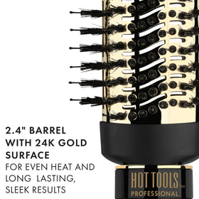 HOT TOOLS Pro Artist blowout in use delivering voluminous, salon-like results at home.