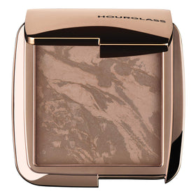 Hourglass Ambient Lighting Bronzer Nude Bronze Light close-up showing natural warmth for a sun-kissed look.