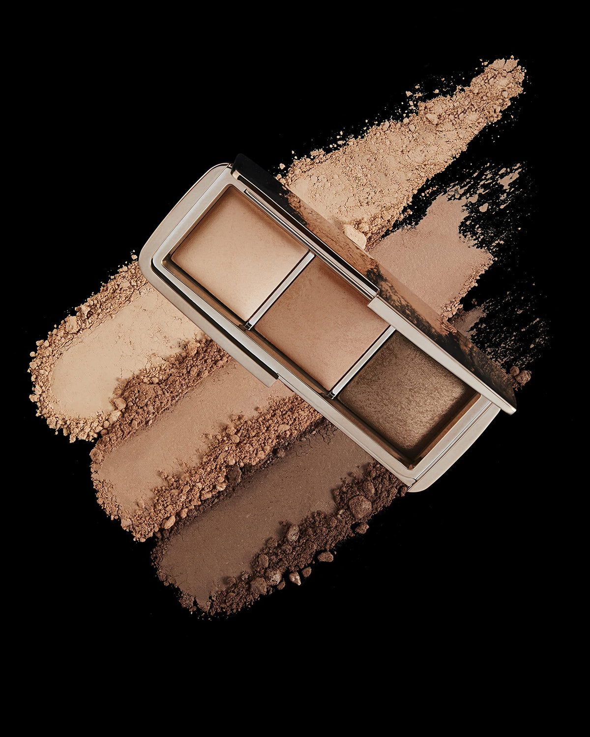 Hourglass Ambient Lighting Palette Vol 2 swatch showcases multidimensional glow.