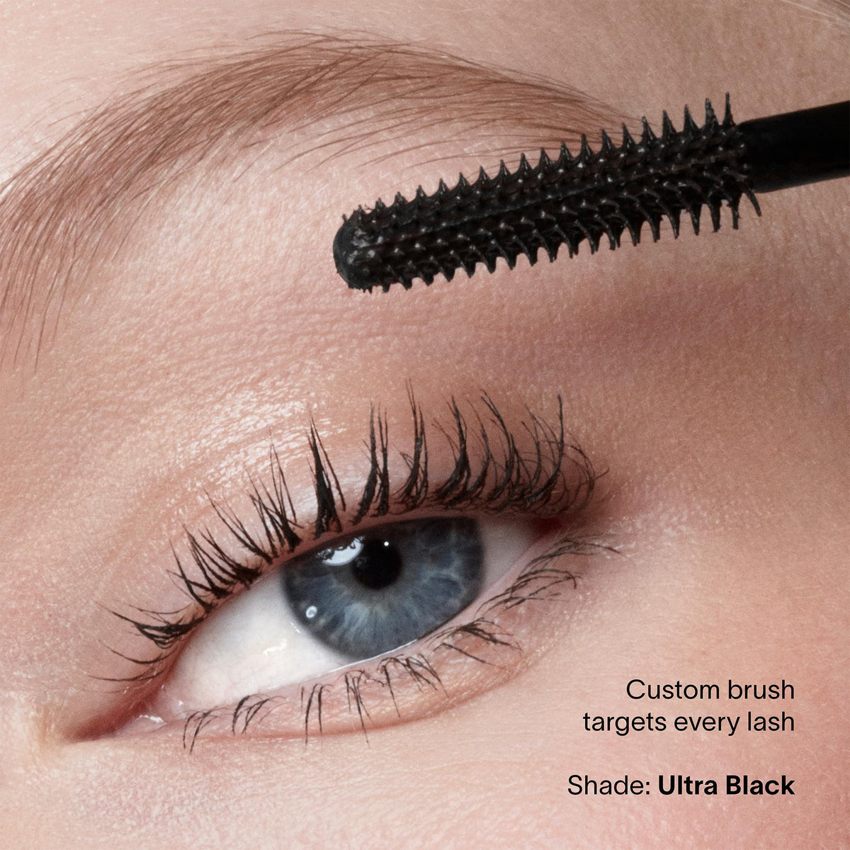 Hourglass Unlocked Instant Extensions Mascara shows smudge-proof finish on lashes.