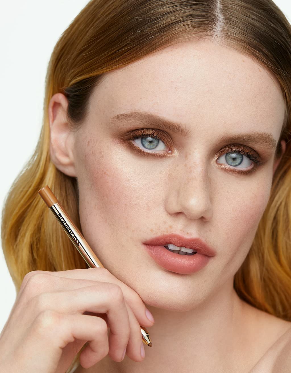 Hourglass Voyeur Solstice swatches reveal rich color with subtle shimmer.