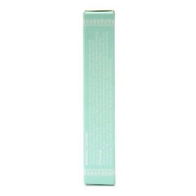 House of Lashes adhesive is latex-free and formaldehyde-free for sensitive eyes.