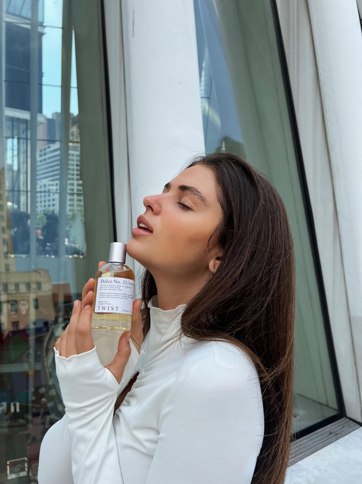 House of Twist Coffeeholic No. 140 packaging conveys clean, vegan-friendly luxury