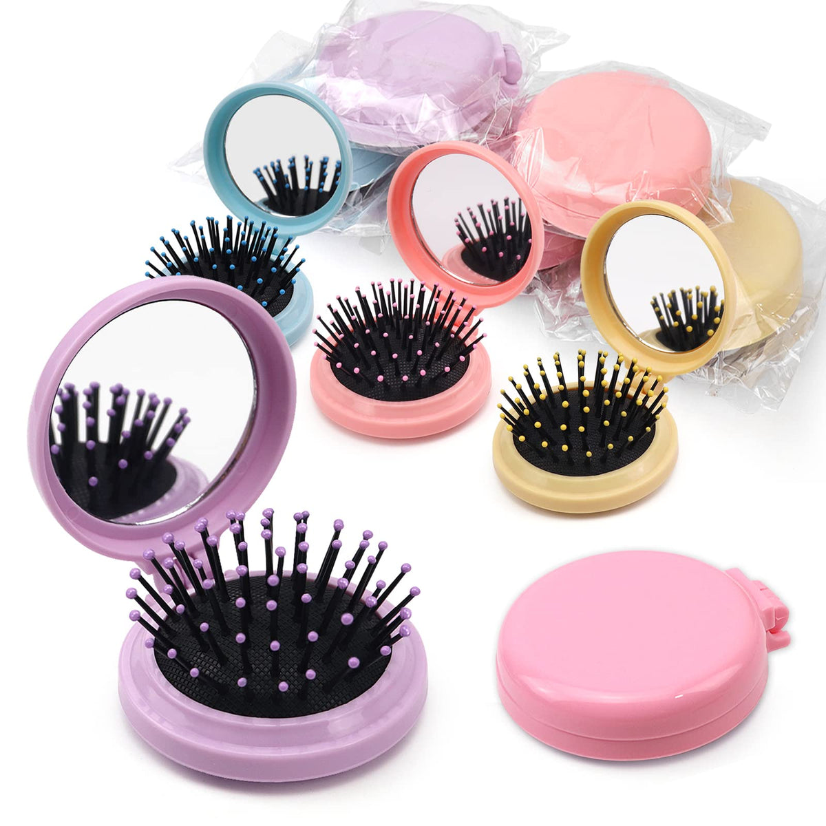 HQSLsund folding-travel-mirror-brush close-up for travel-ready use
