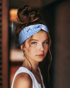 Huachi headbands suit beach days, parties, and everyday wear.