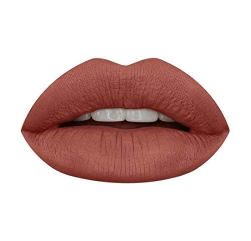 Huda Beauty Trendsetter wand enables precise lip lining and smooth glide.