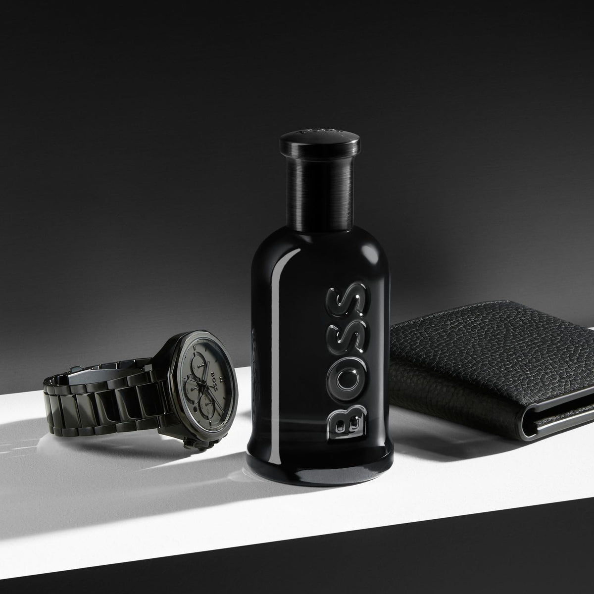 Hugo Boss Bottled Parfum leather accents highlight durability and sophistication for evening wear.