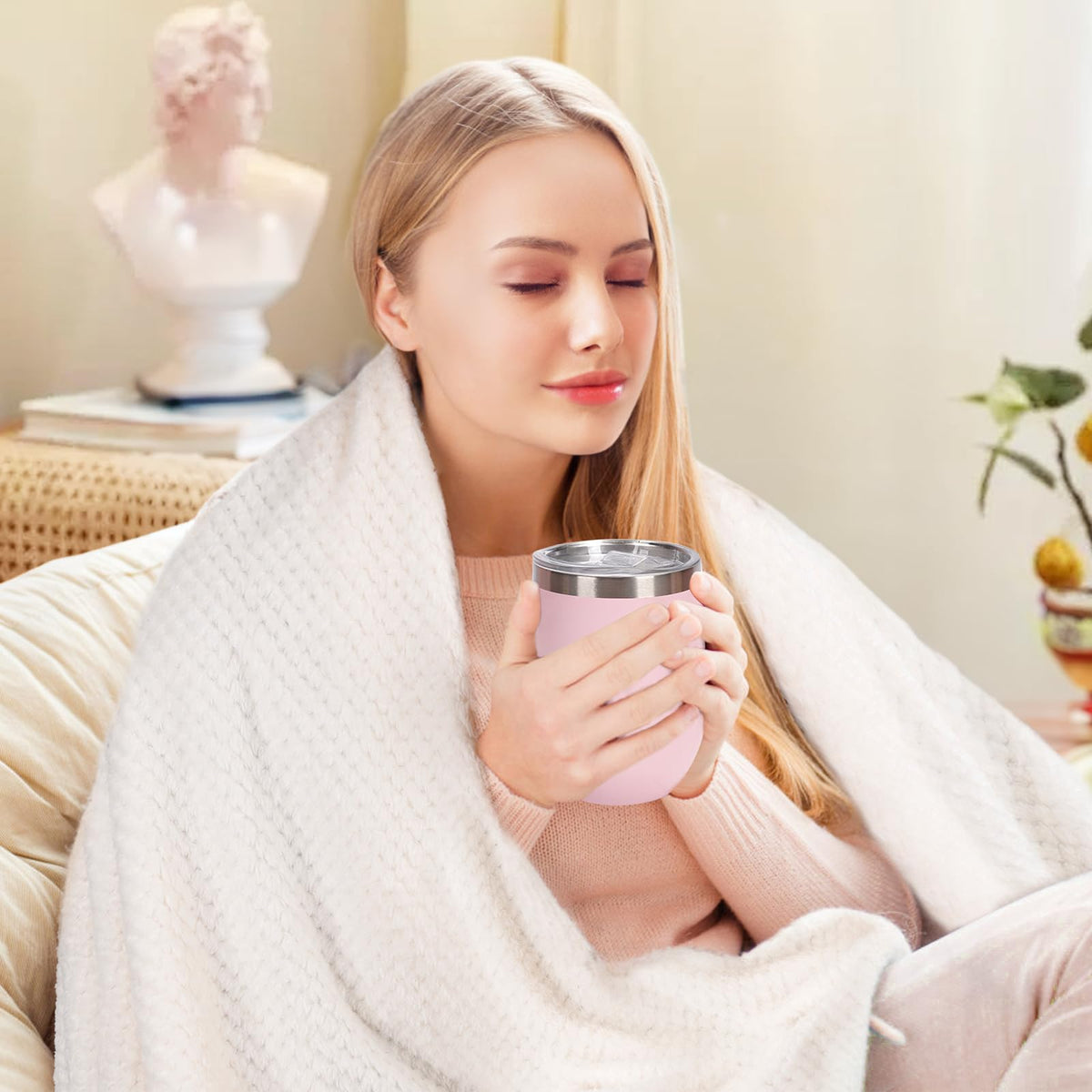 Lifestyle scene of HUIMYUE spa gifts for mom