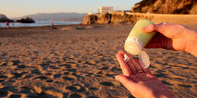humangear GoToob+ XL FDA-compliant, BPA-free silicone for safe everyday use.