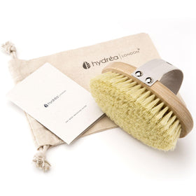 Hydrea London FSC beechwood handle provides sustainable, sturdy grip during use.