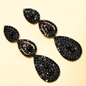 iHUFeather packaging view showing complete Roaring Twenties accessory set