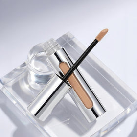 Il Makiage Concealer 08 under-eye brightening to even tone and reduce darkness.