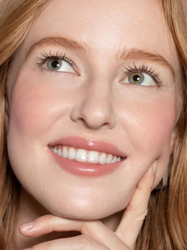 ILIA Color Haze silicone-free vegan formula supports clean beauty.