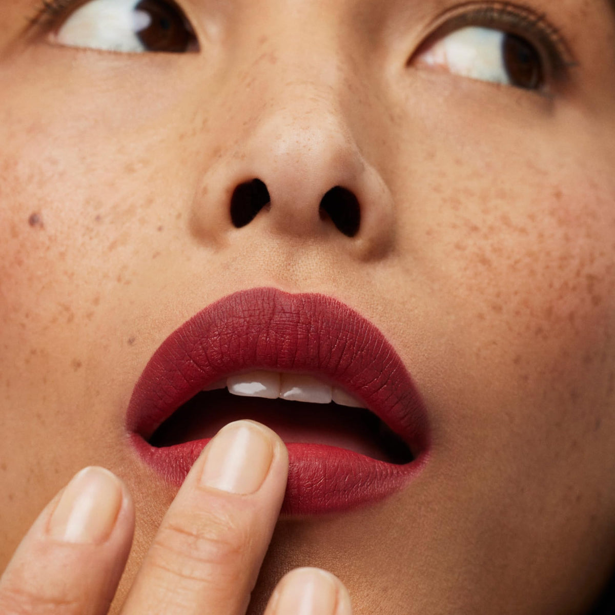 ILIA Lip Sketch Kiln delivers a soft-matte, non-glossy sheen
