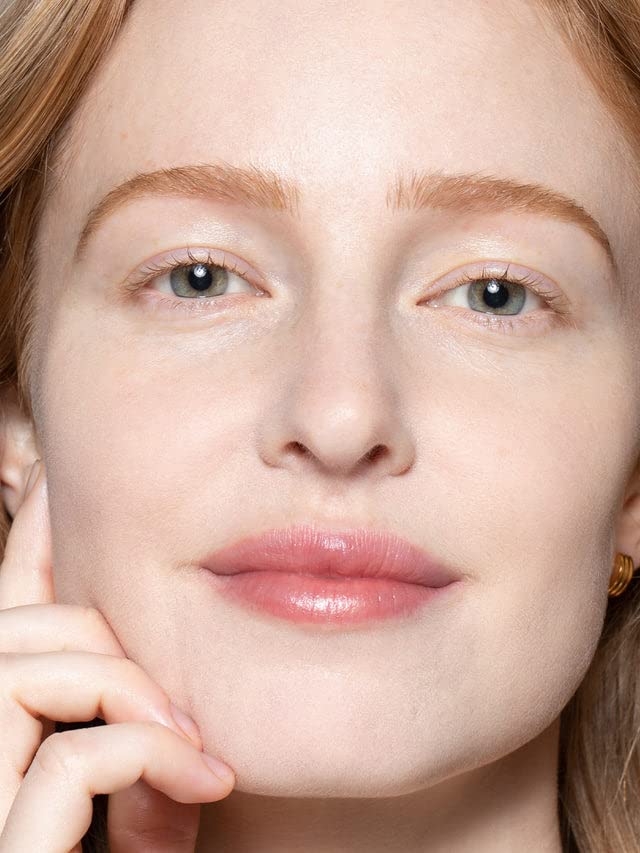 ILIA foundation application on face illustrating buildable medium coverage