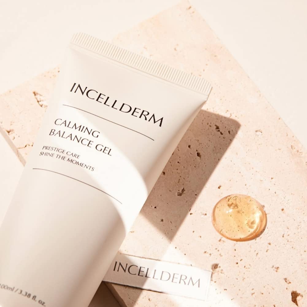 Applied on the face demonstrates soothing hydration without stickiness