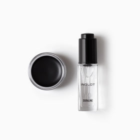 Inglot Eye Set Duraline precision application in action.