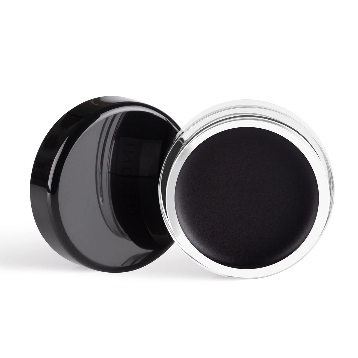 Inglot Eye Set matte finish look on eyes.
