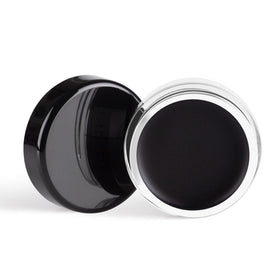 Inglot Eye Set matte finish look on eyes.