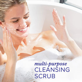 iS Clinical Cleansing Complex Polish pore-focused scrub effect on refined skin texture